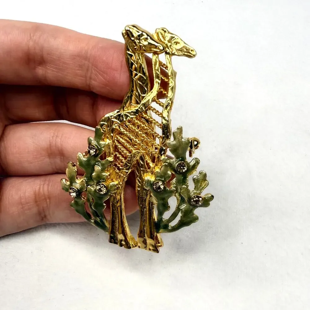 Vintage Kenneth Cole Gold Tone Enamel Giraffe Pin/Brooch